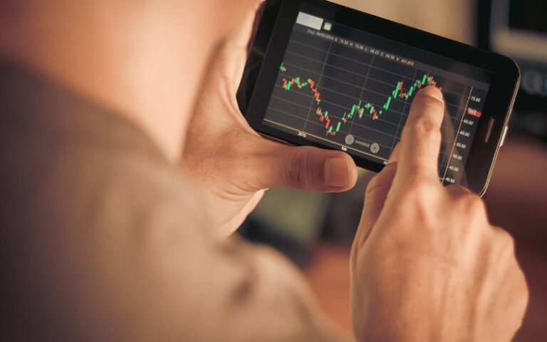 Simplifying Share Trading: Unleash the Potential of Demat Accounts with Our App